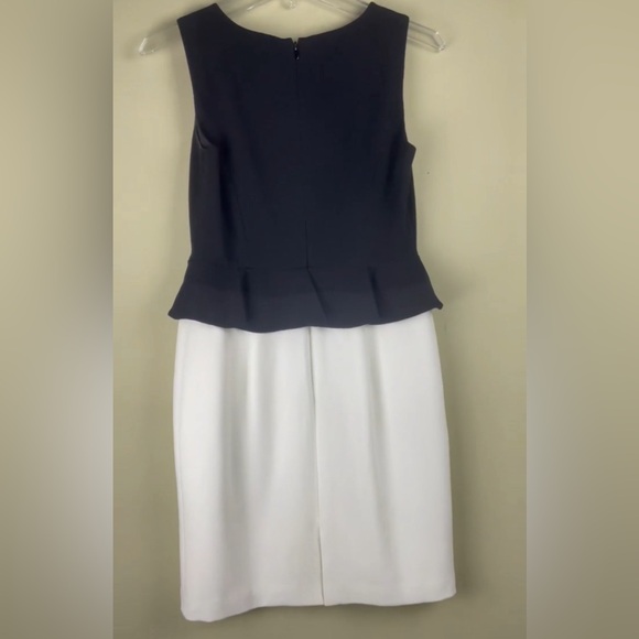 Ann Taylor Petite Black & White Sleeveless Peplum Dress Surplice Top Size 2 P - Picture 4 of 17